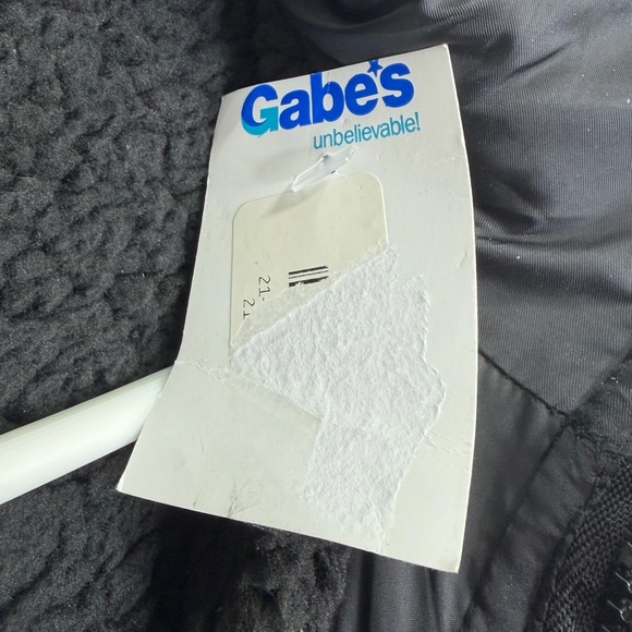 Black Puffer Vest - Size XL - Picture 4 of 5